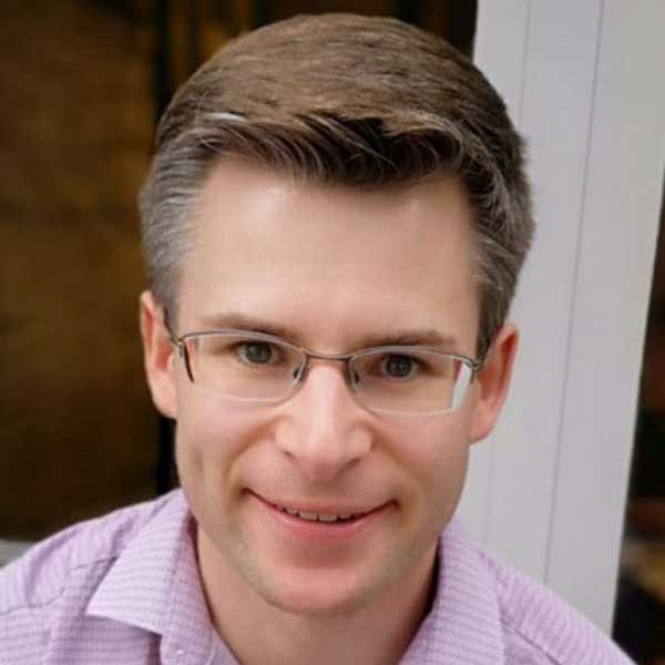 Dr Chris Mullholland